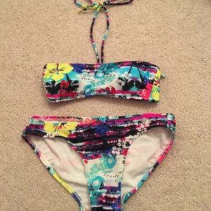 Hawaiian print bikini